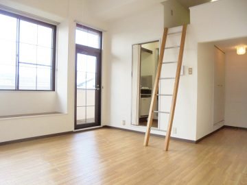 居室・リビング　写真は別室の例