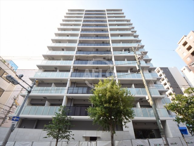 OPUS RESIDENCE SHINSAIBASHI SOUTHの建物外観