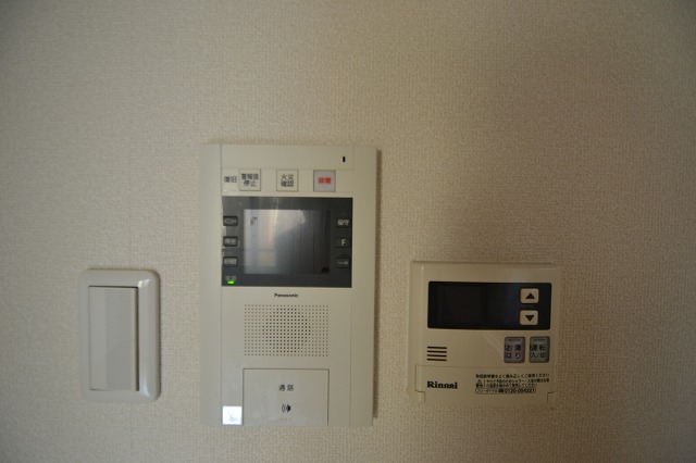 セキュリティ　TVモニターもちろんオートロック完備です