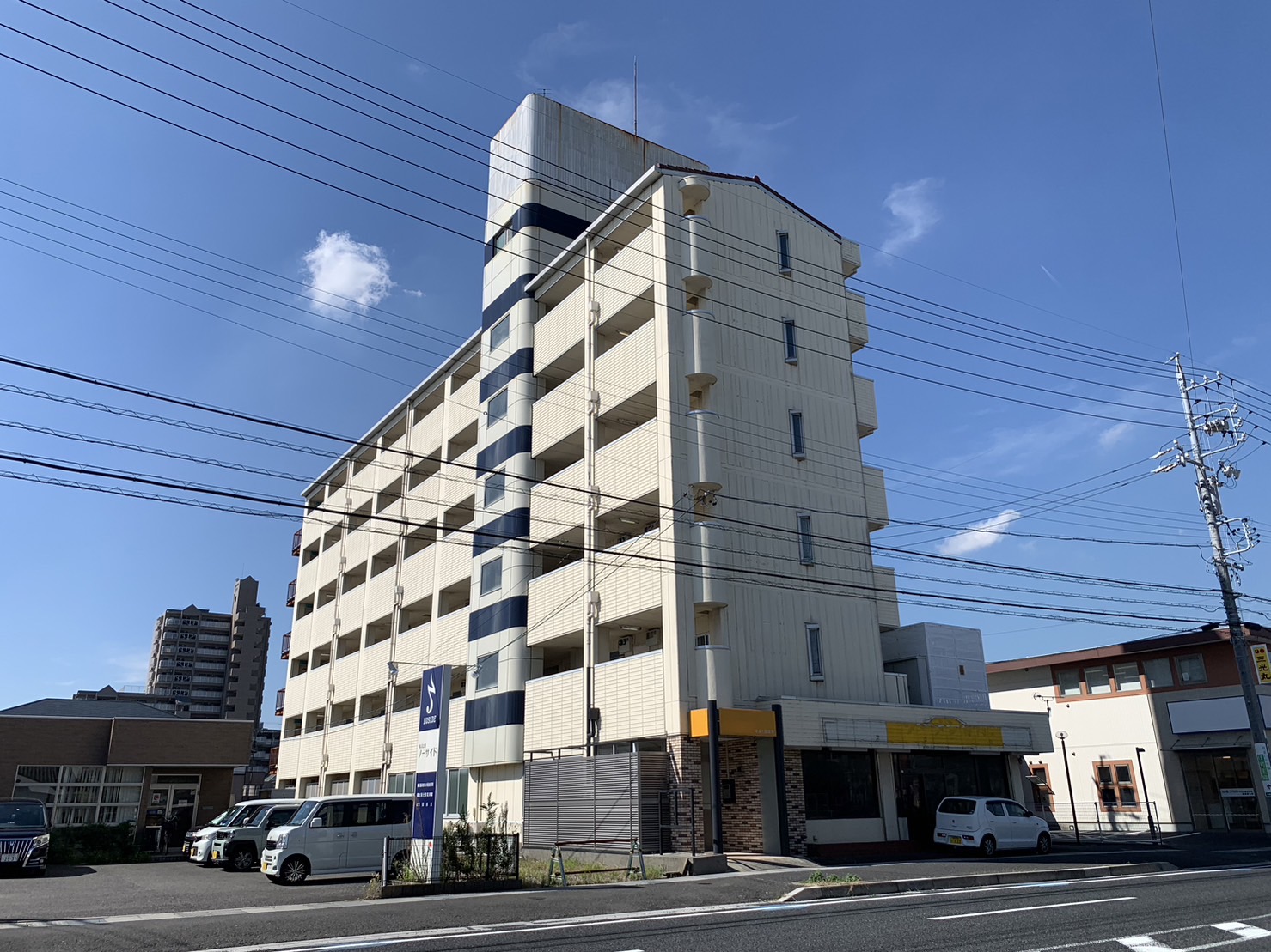 コム四日市の建物外観