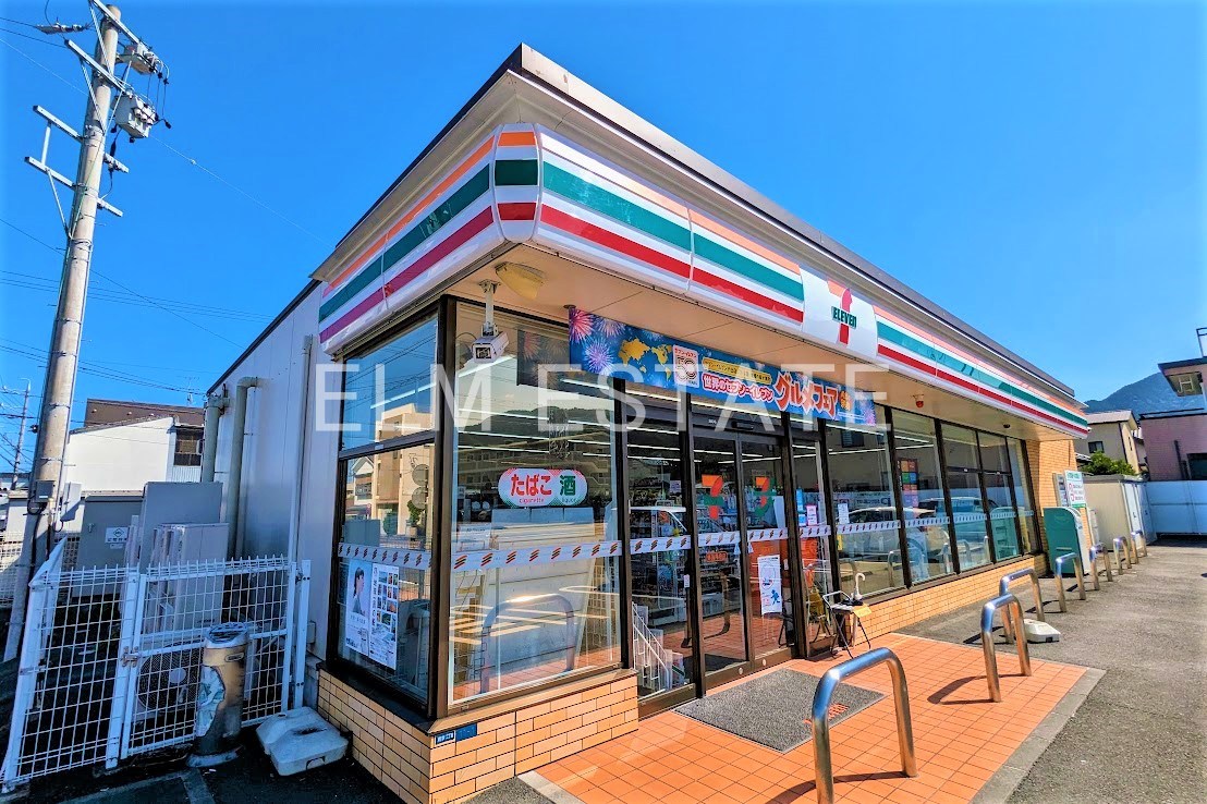 コンビニ　セブンイレブン静岡用宗店（コンビニ）まで728m