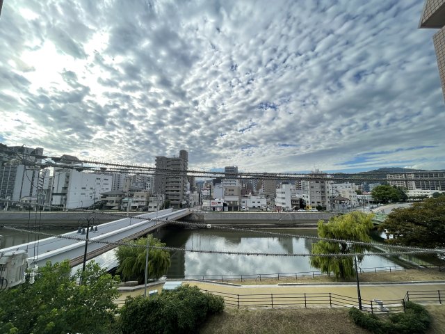 バルコニー　※別のお部屋の参考写真になります