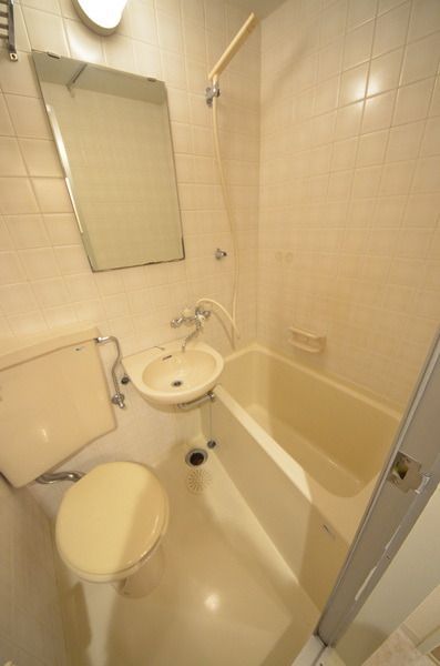バス・シャワールーム　★お問い合わせはタウンハウジング聖蹟桜ヶ丘店まで★