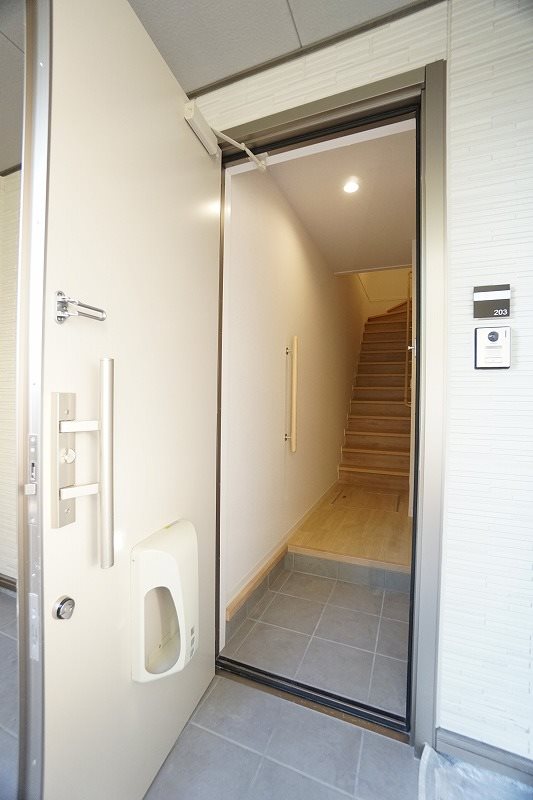 玄関　ピッキングされにくいディンプルキー採用で防犯面にも配慮☆