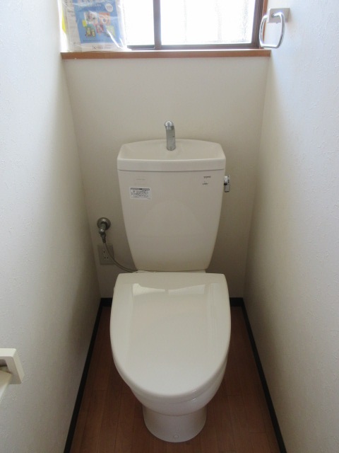 女布83-2 貸家のトイレ写真