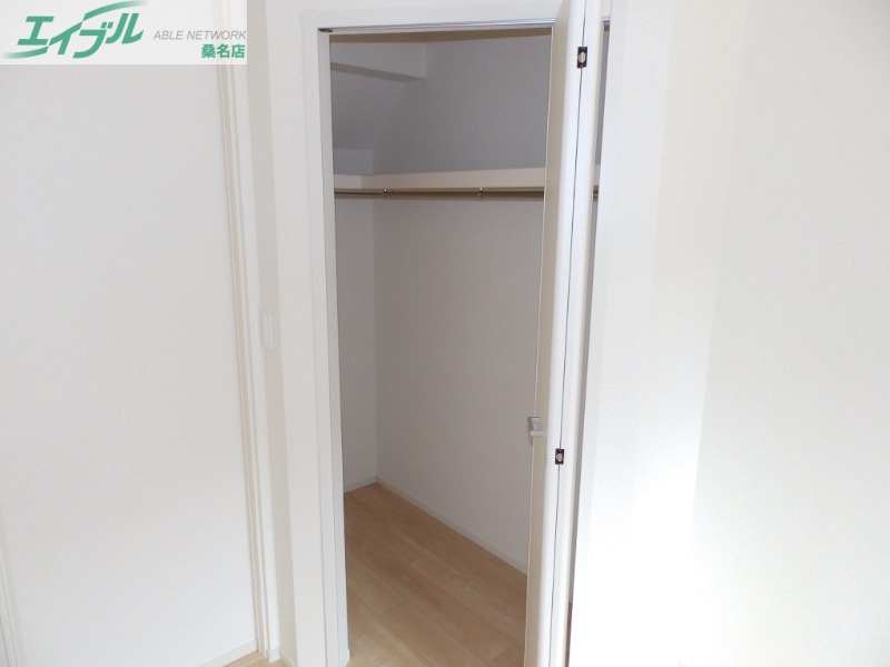 収納　同型参考写真