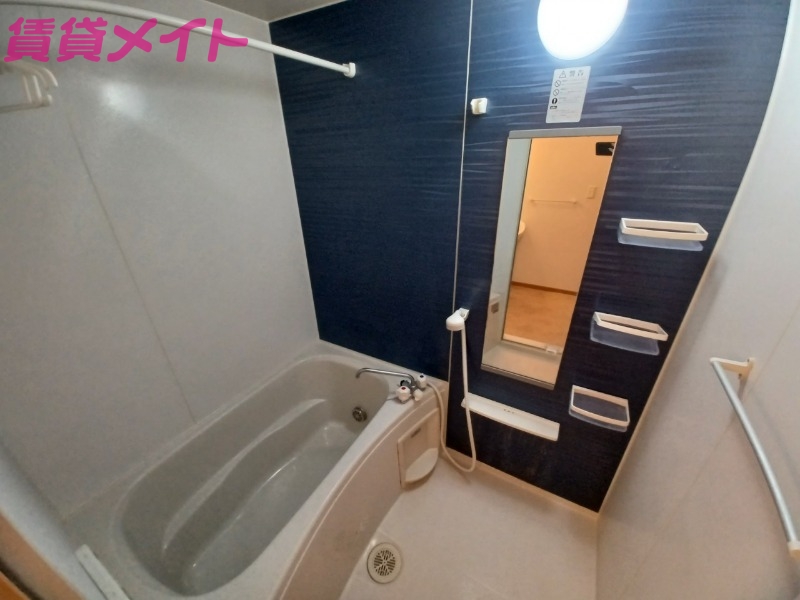 バス・シャワールーム　同型タイプのお写真です。