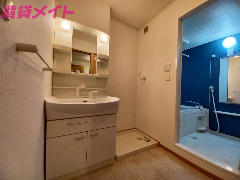 洗面設備　同型タイプのお写真です。