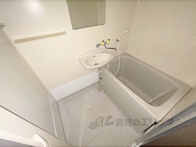 バス・シャワールーム　バス