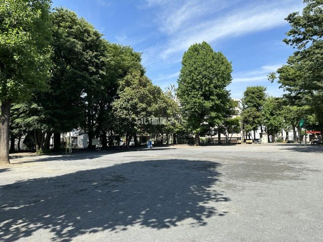 公園　新宿区立鶴巻南公園（公園）まで576m