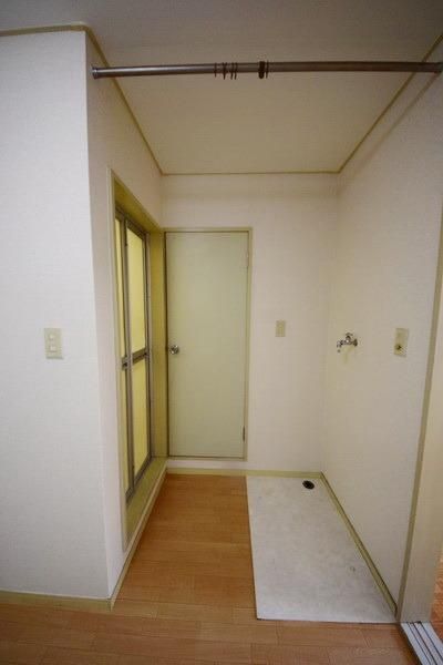 その他設備　★洗濯機置場もある脱衣スペース★