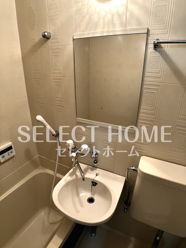 洗面設備　独立洗面化粧台付き