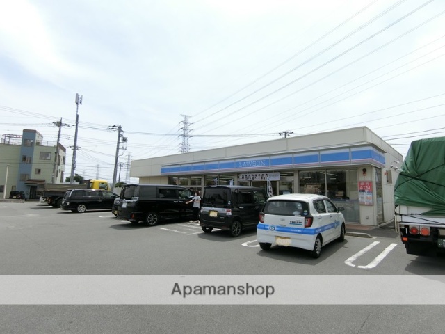 コンビニ　ローソン（コンビニ）まで252m