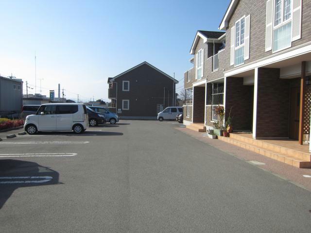 駐車場　駐車場