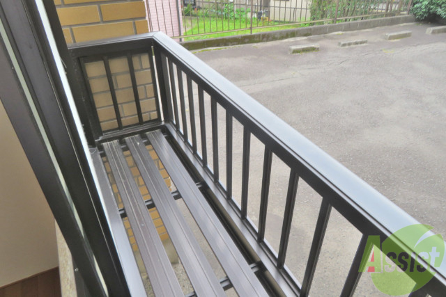 バルコニー　バルコニーがあるので洗濯物は外に干せそうですね～