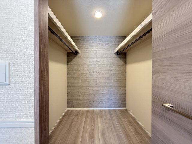 収納　ウォークインクローゼット