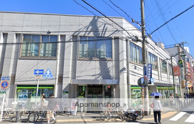 銀行　（株）三井住友銀行／塚口支店（銀行）まで347m