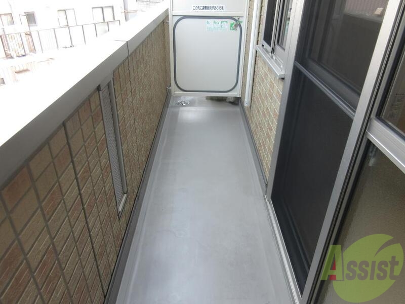 バルコニー　広いバルコニーです