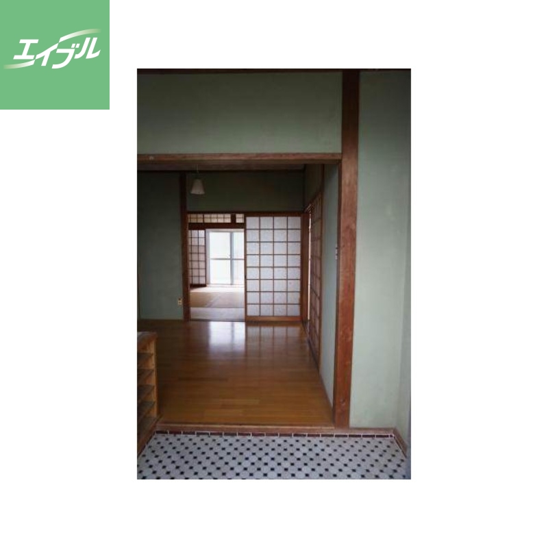 玄関　※別号室の写真になります。