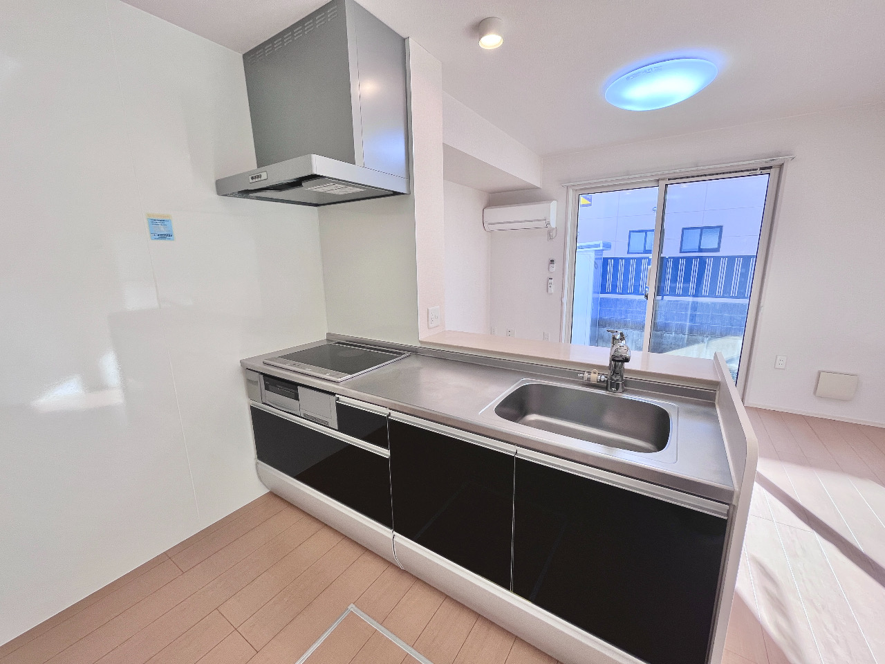 キッチン　キッチン部分・使いやすい、システムカウンターキッチンです♪