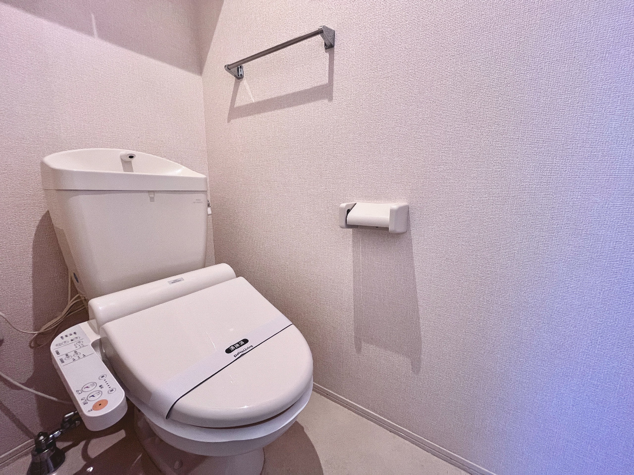 トイレ　トイレ部分・温水洗浄機能付きで清潔感◎