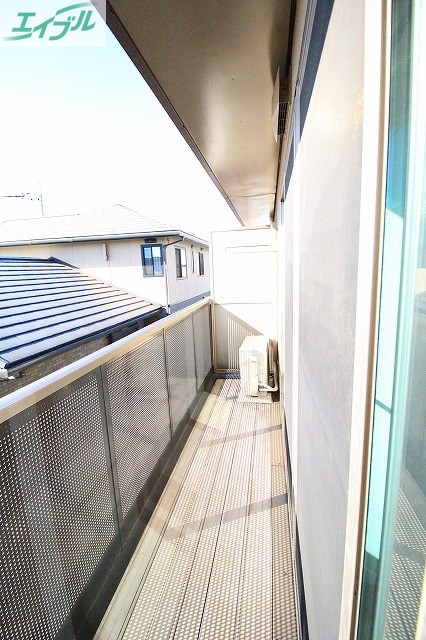 バルコニー　同物件別部屋の写真です