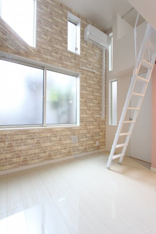 居室・リビング　同タイプ参考写真です。