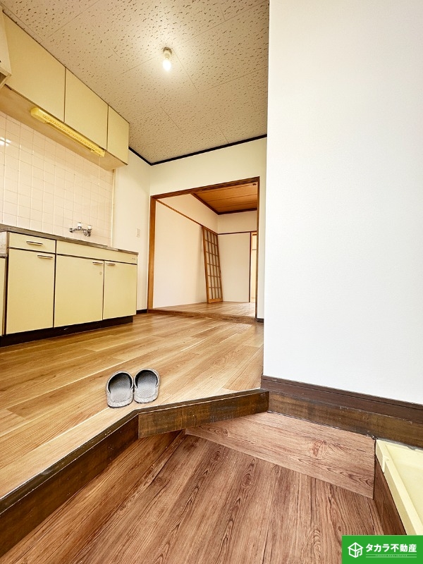 玄関　画像は１０５号室