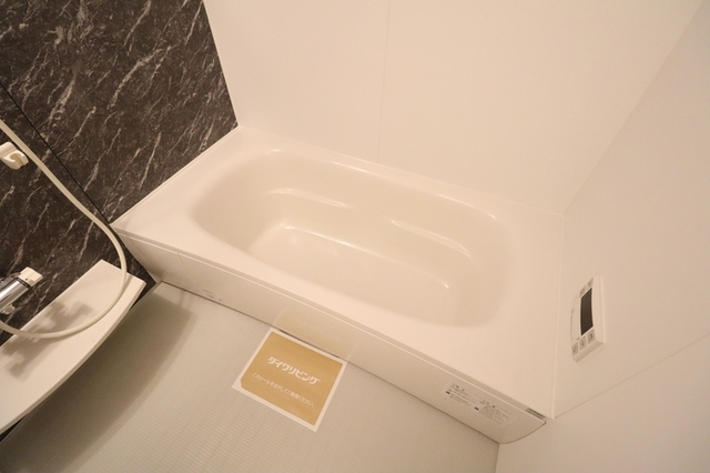 バス・シャワールーム　一坪風呂