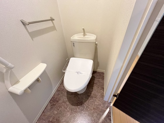 トイレ　※別部屋の写真です