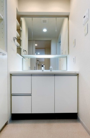 洗面設備　※別部屋の参考写真です。