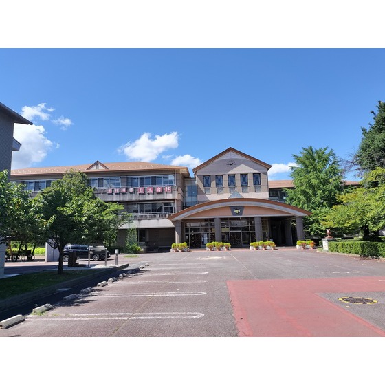 中学校　千曲市立埴生中学校（中学校）まで1099m