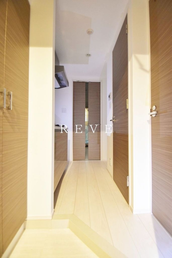 玄関　キッチン