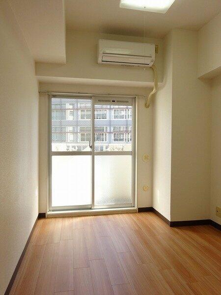 居室・リビング　?