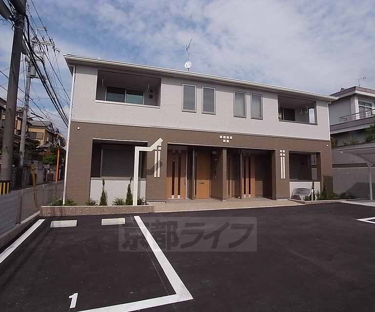 リヴェールの建物外観