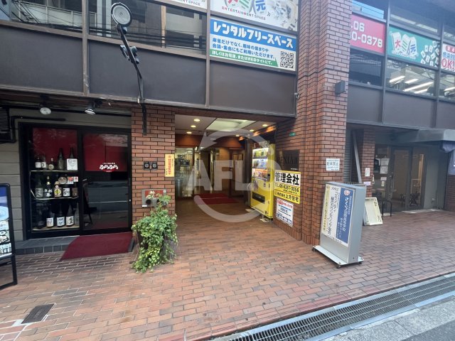 エントランス　レクシア西中島III　エントランス