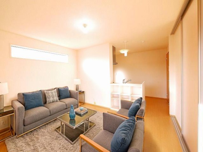 居室・リビング　CGで家具等を配置したもので家具等は含まれません