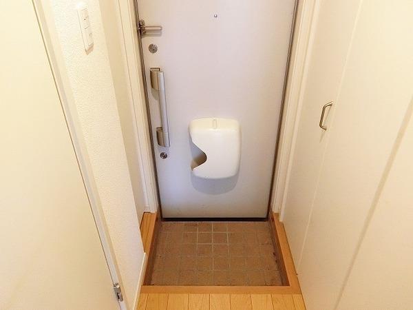 玄関　シューズボックスあり！