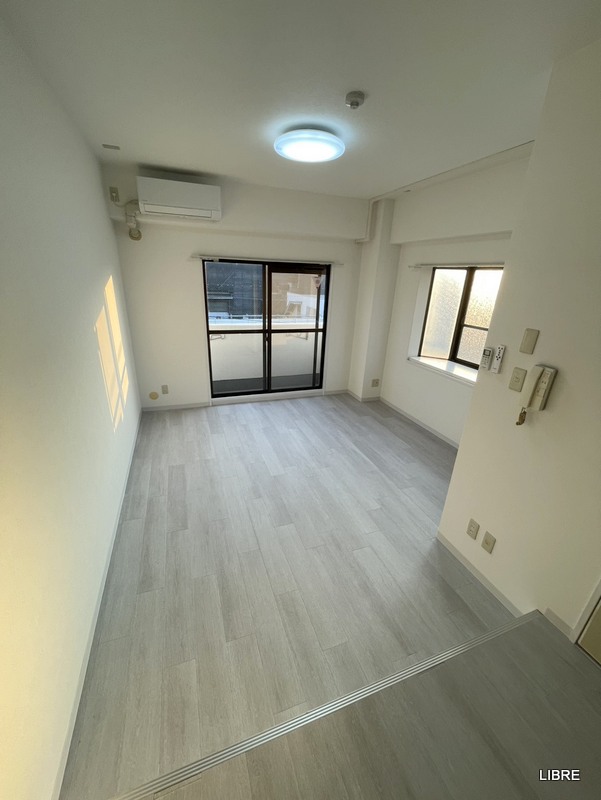 居室・リビング　広々した室内！