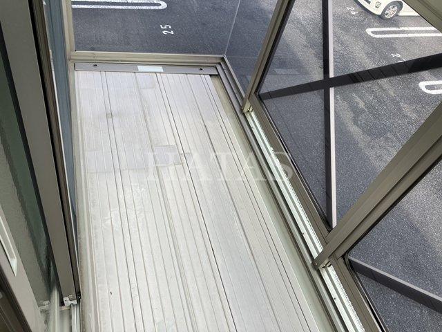 バルコニー　同物件別部屋です。