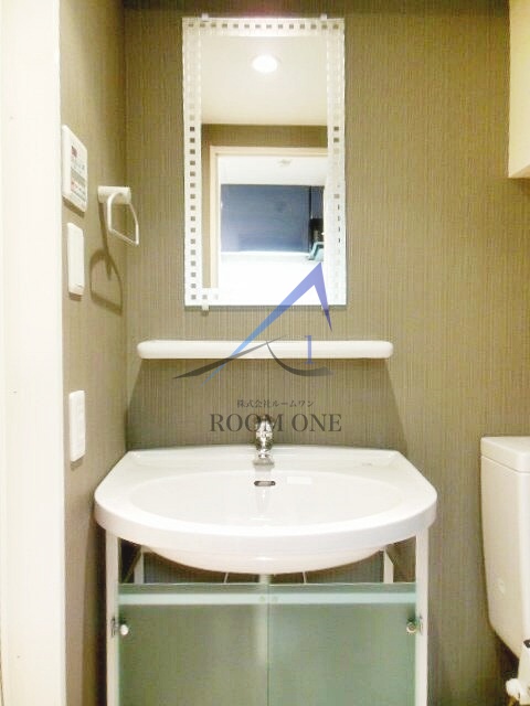 洗面設備　独立洗面台です。