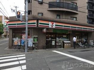 コンビニ　セブンーイレブン大阪苅田７丁目店（コンビニ）まで389m