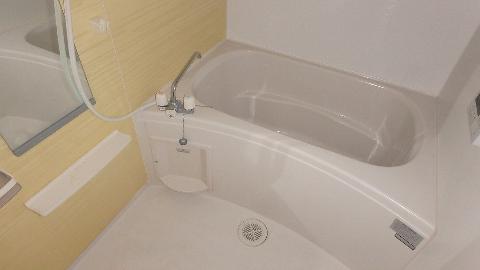 バス・シャワールーム　時間が違っても安心の追い焚き機能付♪