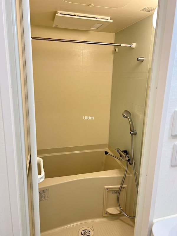 バス・シャワールーム　別のお部屋のお写真です。ご参考までに。