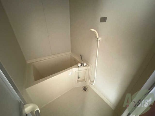 バス・シャワールーム　疲れた時はゆっくり湯船につかってみてはいかがでしょうか。