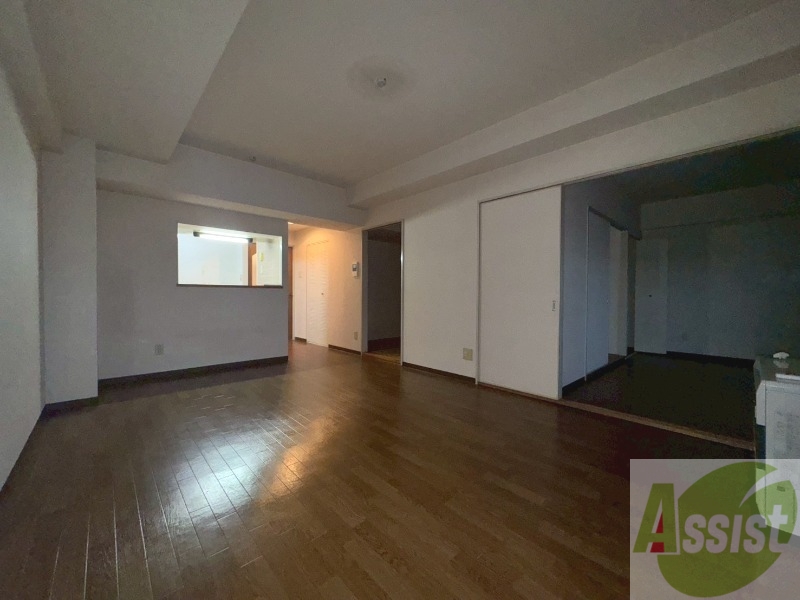 居室・リビング　広くてキレイなお部屋が広がっていて、充実した生活が送れそう。