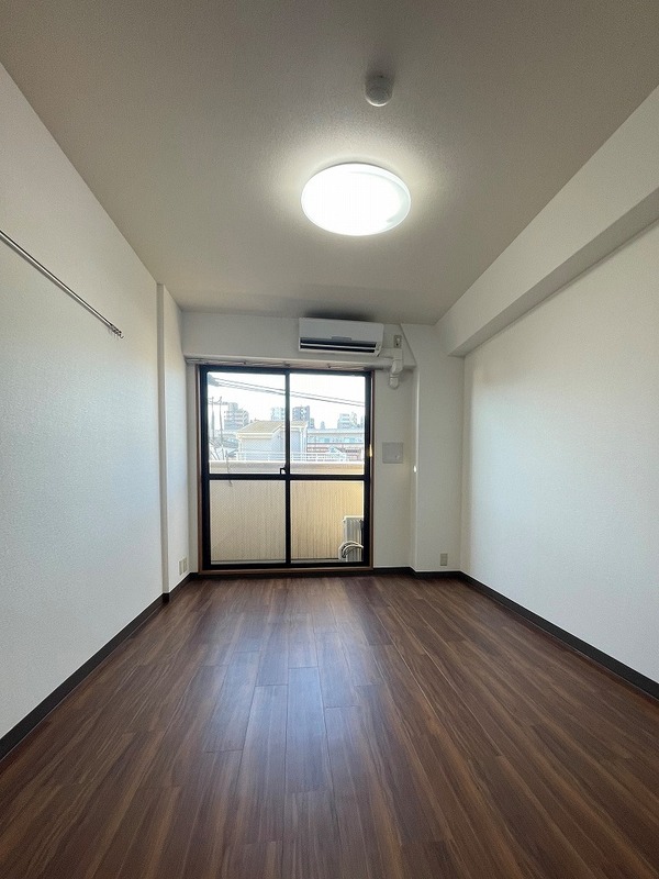 居室・リビング　※別室参考写真※反転タイプ