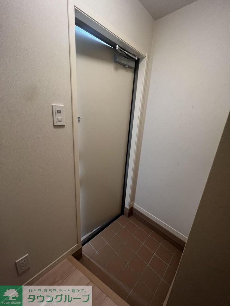 玄関　バルコニー