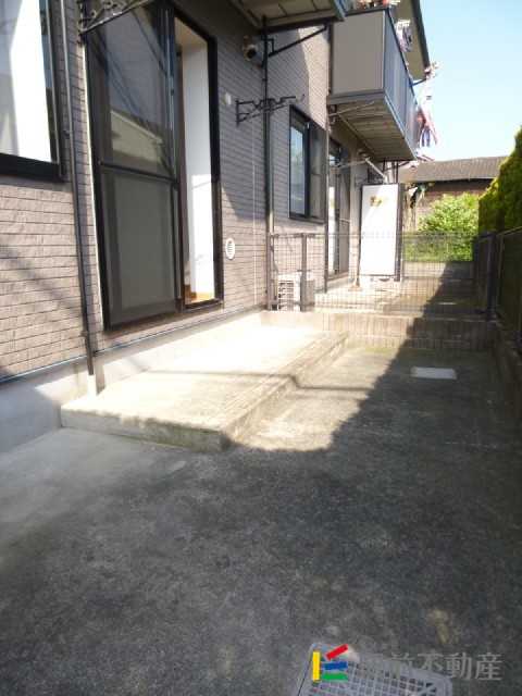 バルコニー　お庭付き☆