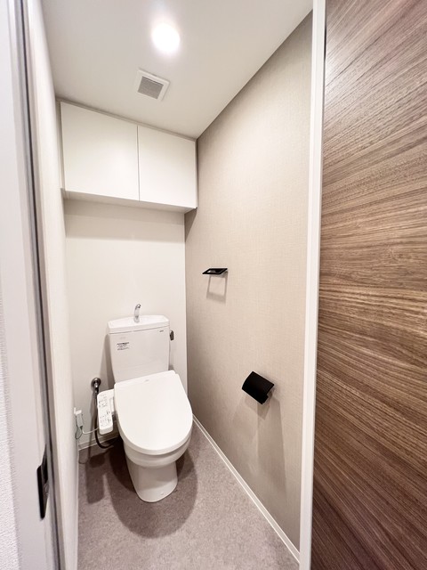 トイレ　※写真は同タイプ住戸です。